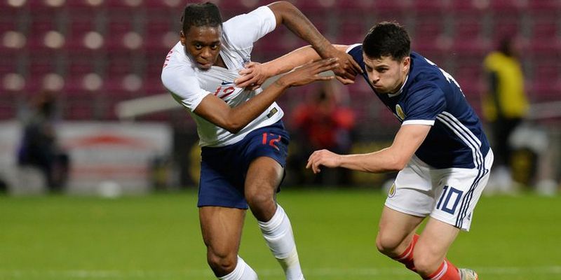 Aaron Wan-Bissaka chưa từng ra sân ở cấp độ cao nhất cho Anh hay Congo